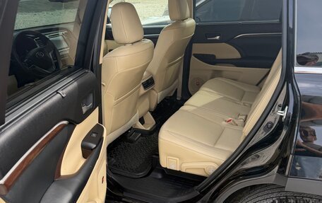 Toyota Highlander III, 2015 год, 3 150 000 рублей, 9 фотография