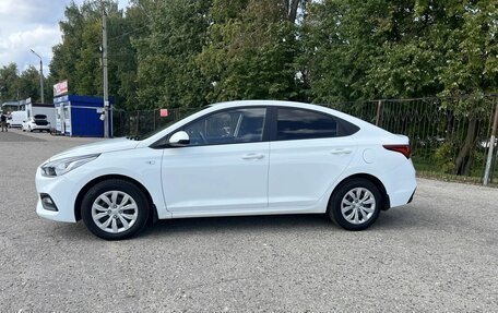 Hyundai Solaris II рестайлинг, 2017 год, 1 350 000 рублей, 3 фотография