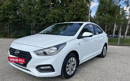 Hyundai Solaris II рестайлинг, 2017 год, 1 350 000 рублей, 2 фотография