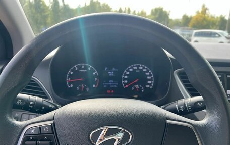 Hyundai Solaris II рестайлинг, 2017 год, 1 350 000 рублей, 10 фотография