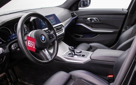 BMW 3 серия, 2019 год, 3 885 000 рублей, 10 фотография