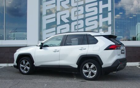 Toyota RAV4, 2021 год, 3 099 999 рублей, 2 фотография