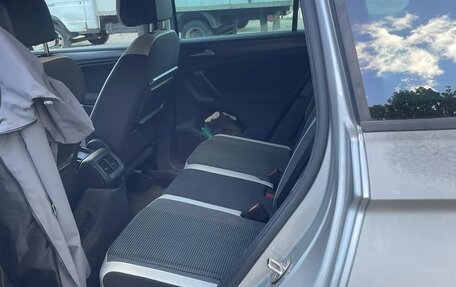Volkswagen Tiguan II, 2019 год, 1 900 000 рублей, 11 фотография