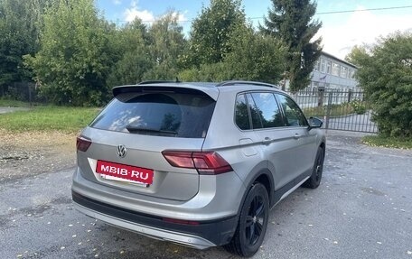 Volkswagen Tiguan II, 2019 год, 1 900 000 рублей, 2 фотография