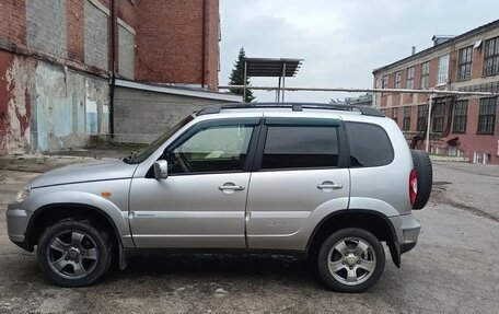 Chevrolet Niva I рестайлинг, 2010 год, 490 000 рублей, 3 фотография