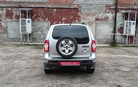 Chevrolet Niva I рестайлинг, 2010 год, 490 000 рублей, 2 фотография