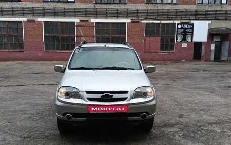 Chevrolet Niva I рестайлинг, 2010 год, 490 000 рублей, 1 фотография