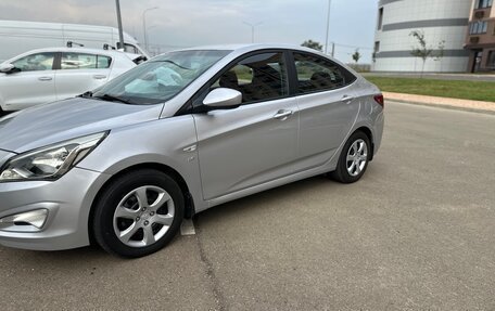 Hyundai Solaris II рестайлинг, 2015 год, 810 000 рублей, 4 фотография