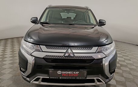 Mitsubishi Outlander III рестайлинг 3, 2020 год, 1 999 000 рублей, 2 фотография