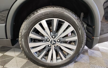 Mitsubishi Outlander III рестайлинг 3, 2020 год, 1 999 000 рублей, 19 фотография