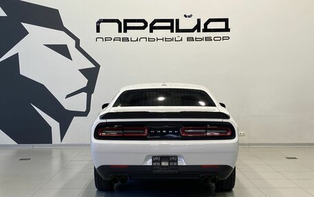 Dodge Challenger III рестайлинг 2, 2019 год, 3 979 900 рублей, 6 фотография