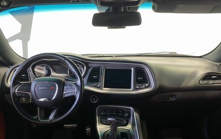 Dodge Challenger III рестайлинг 2, 2019 год, 3 979 900 рублей, 16 фотография