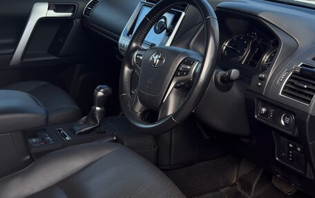 Toyota Land Cruiser Prado 150 рестайлинг 2, 2022 год, 5 700 000 рублей, 20 фотография
