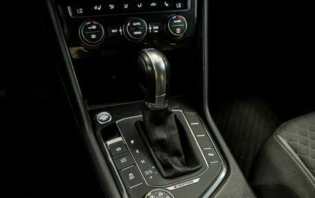 Volkswagen Tiguan II, 2017 год, 2 480 000 рублей, 11 фотография