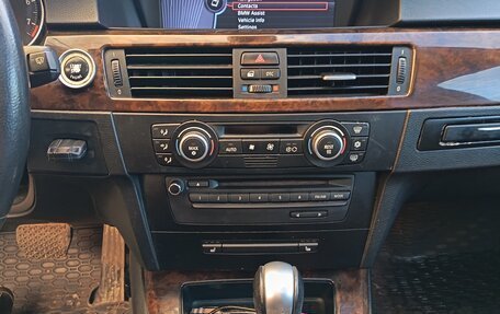 BMW 3 серия, 2009 год, 950 000 рублей, 10 фотография