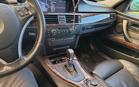 BMW 3 серия, 2009 год, 950 000 рублей, 15 фотография
