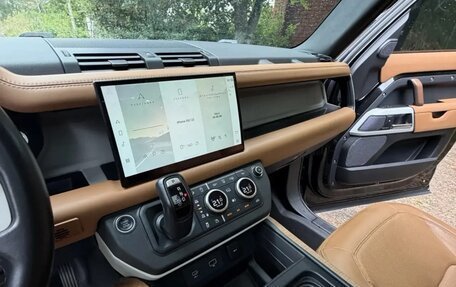 Land Rover Defender II, 2023 год, 9 800 000 рублей, 17 фотография