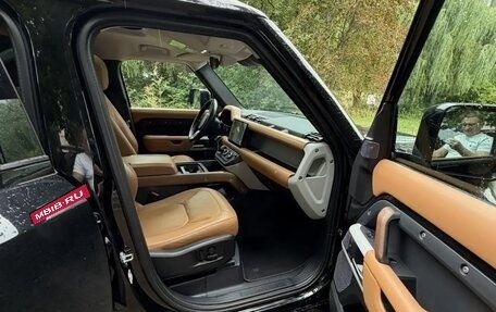 Land Rover Defender II, 2023 год, 9 800 000 рублей, 19 фотография