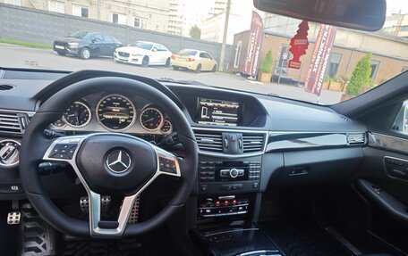Mercedes-Benz E-Класс, 2012 год, 1 900 000 рублей, 3 фотография