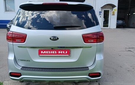 KIA Carnival III, 2019 год, 3 000 000 рублей, 17 фотография