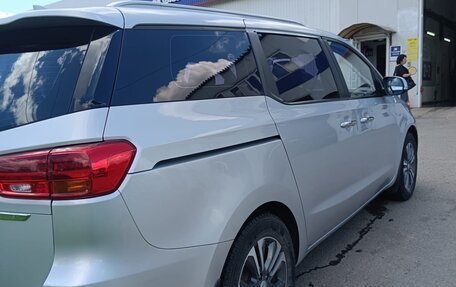 KIA Carnival III, 2019 год, 3 000 000 рублей, 19 фотография