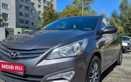 Hyundai Solaris II рестайлинг, 2015 год, 1 150 000 рублей, 5 фотография