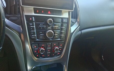 Opel Astra J, 2011 год, 950 000 рублей, 5 фотография