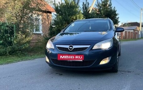 Opel Astra J, 2011 год, 950 000 рублей, 4 фотография