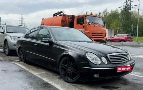Mercedes-Benz E-Класс, 2002 год, 650 000 рублей, 1 фотография