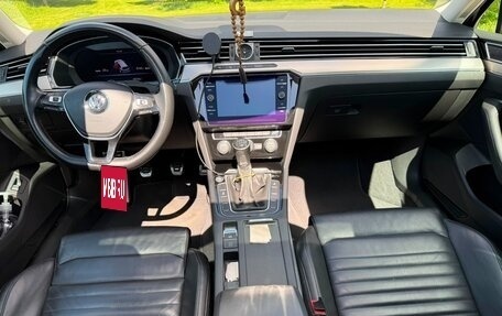 Volkswagen Passat B8 рестайлинг, 2018 год, 2 250 000 рублей, 23 фотография
