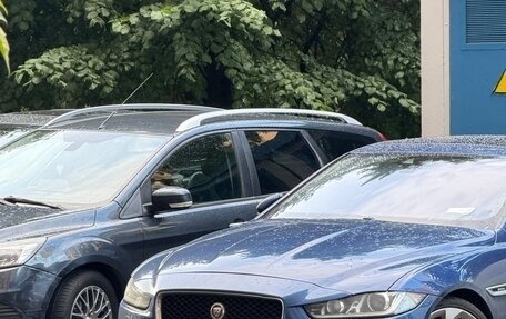 Jaguar XE I рестайлинг, 2015 год, 1 300 000 рублей, 2 фотография