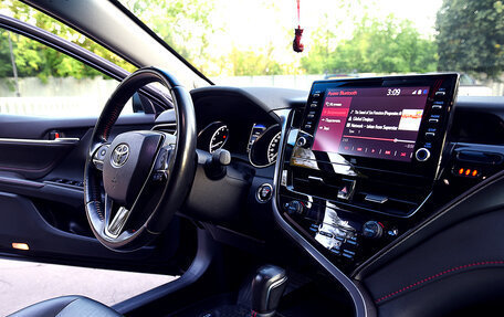 Toyota Camry, 2021 год, 3 600 000 рублей, 4 фотография