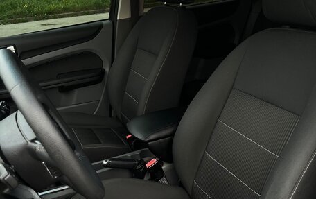 Ford Focus II рестайлинг, 2008 год, 700 000 рублей, 23 фотография