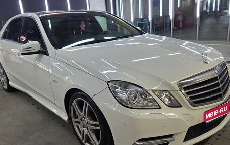 Mercedes-Benz E-Класс, 2012 год, 1 400 000 рублей, 4 фотография