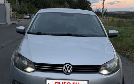 Volkswagen Polo VI (EU Market), 2011 год, 890 000 рублей, 2 фотография