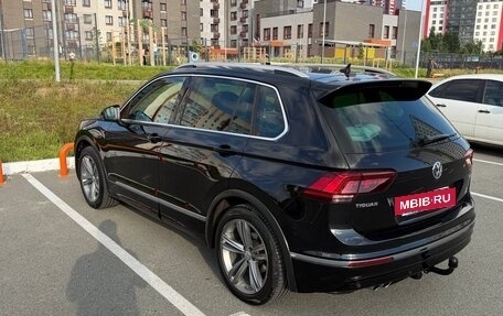 Volkswagen Tiguan II, 2018 год, 2 550 000 рублей, 3 фотография