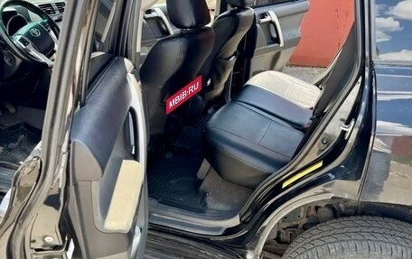 Toyota Land Cruiser Prado 150 рестайлинг 2, 2011 год, 3 300 000 рублей, 15 фотография