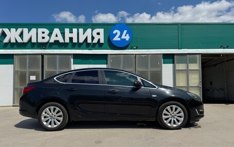 Opel Astra J, 2015 год, 1 100 000 рублей, 3 фотография