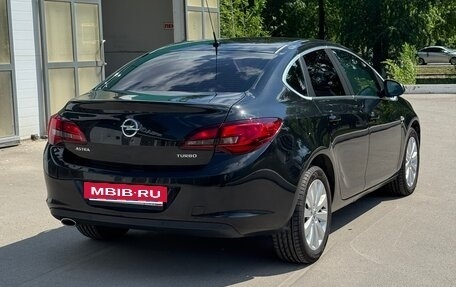 Opel Astra J, 2015 год, 1 100 000 рублей, 4 фотография