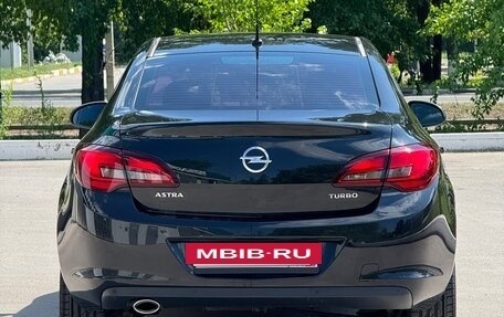 Opel Astra J, 2015 год, 1 100 000 рублей, 5 фотография