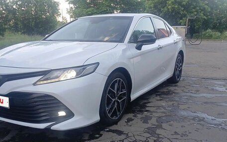 Toyota Camry, 2020 год, 1 750 000 рублей, 3 фотография