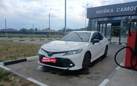 Toyota Camry, 2020 год, 1 750 000 рублей, 2 фотография