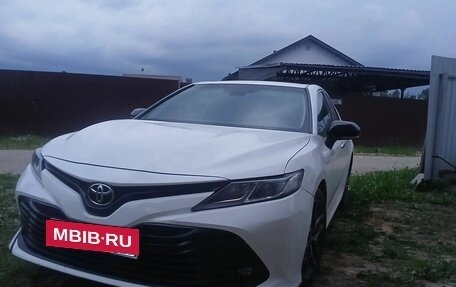Toyota Camry, 2020 год, 1 750 000 рублей, 4 фотография