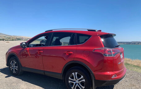 Toyota RAV4, 2017 год, 2 000 000 рублей, 4 фотография