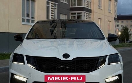 Skoda Octavia, 2017 год, 1 050 000 рублей, 2 фотография