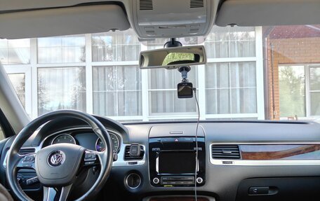 Volkswagen Touareg III, 2012 год, 2 159 999 рублей, 12 фотография