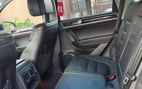 Volkswagen Touareg III, 2012 год, 2 159 999 рублей, 11 фотография