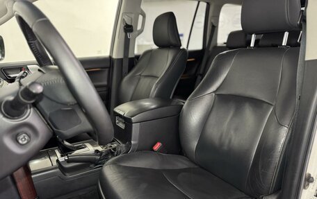 Toyota Land Cruiser Prado 150 рестайлинг 2, 2017 год, 3 769 000 рублей, 28 фотография
