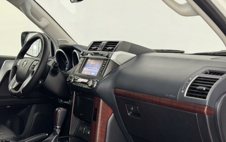Toyota Land Cruiser Prado 150 рестайлинг 2, 2017 год, 3 769 000 рублей, 27 фотография
