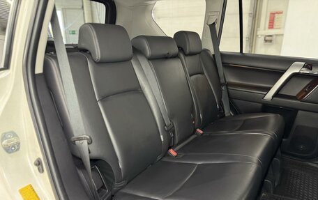Toyota Land Cruiser Prado 150 рестайлинг 2, 2017 год, 3 769 000 рублей, 33 фотография